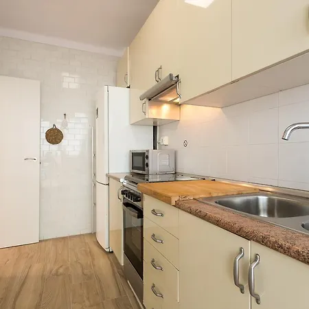 Apartup Ayora Garden